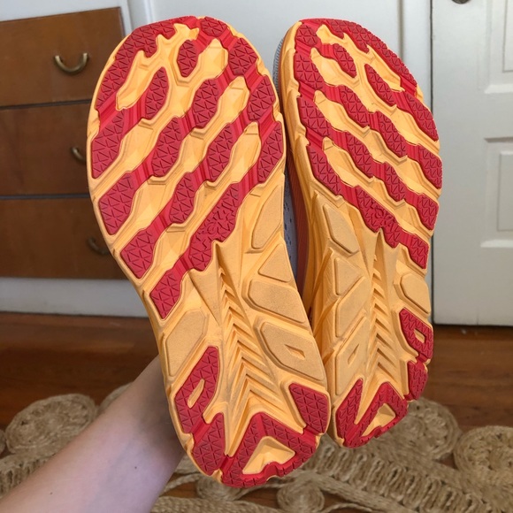 HOKA ONE Clifton 8 Shoes - Picture 4 of 7